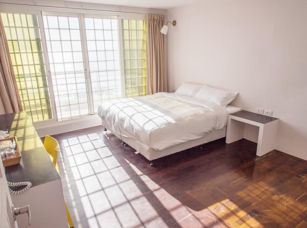 Summer Aura B&B Shanjiao Bagian luar foto